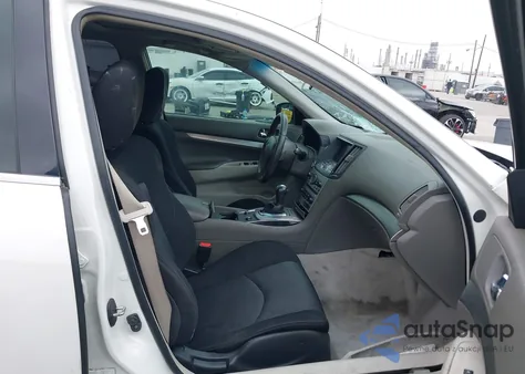 2011 Infiniti G37 Journey z USA, uszkodzony, nr VIN JN1CV6AP7BM303756